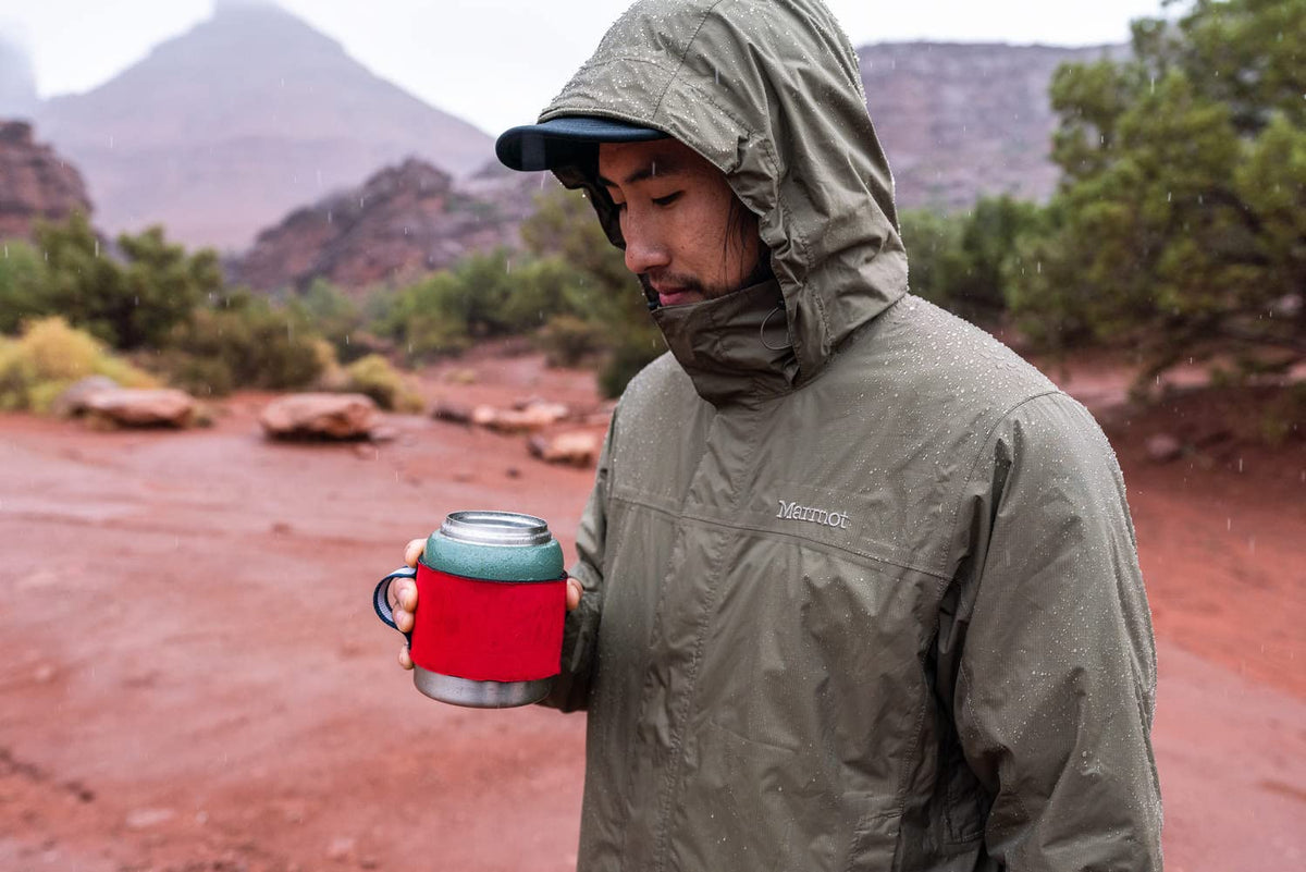 Mens Lightweight Breathable Packable Recycled Waterproof Rain Jacket
